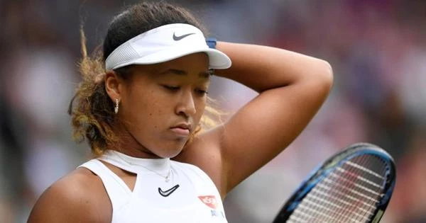 Осака снялась с Roland Garros после штрафа в $15 тыс.